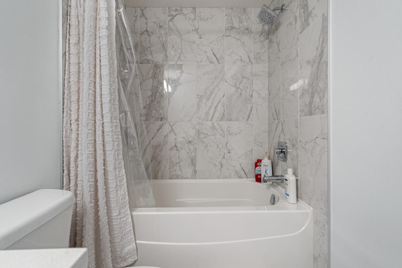 Luxury Spacious Private House Near City Centre YYC Exteriér fotografie
