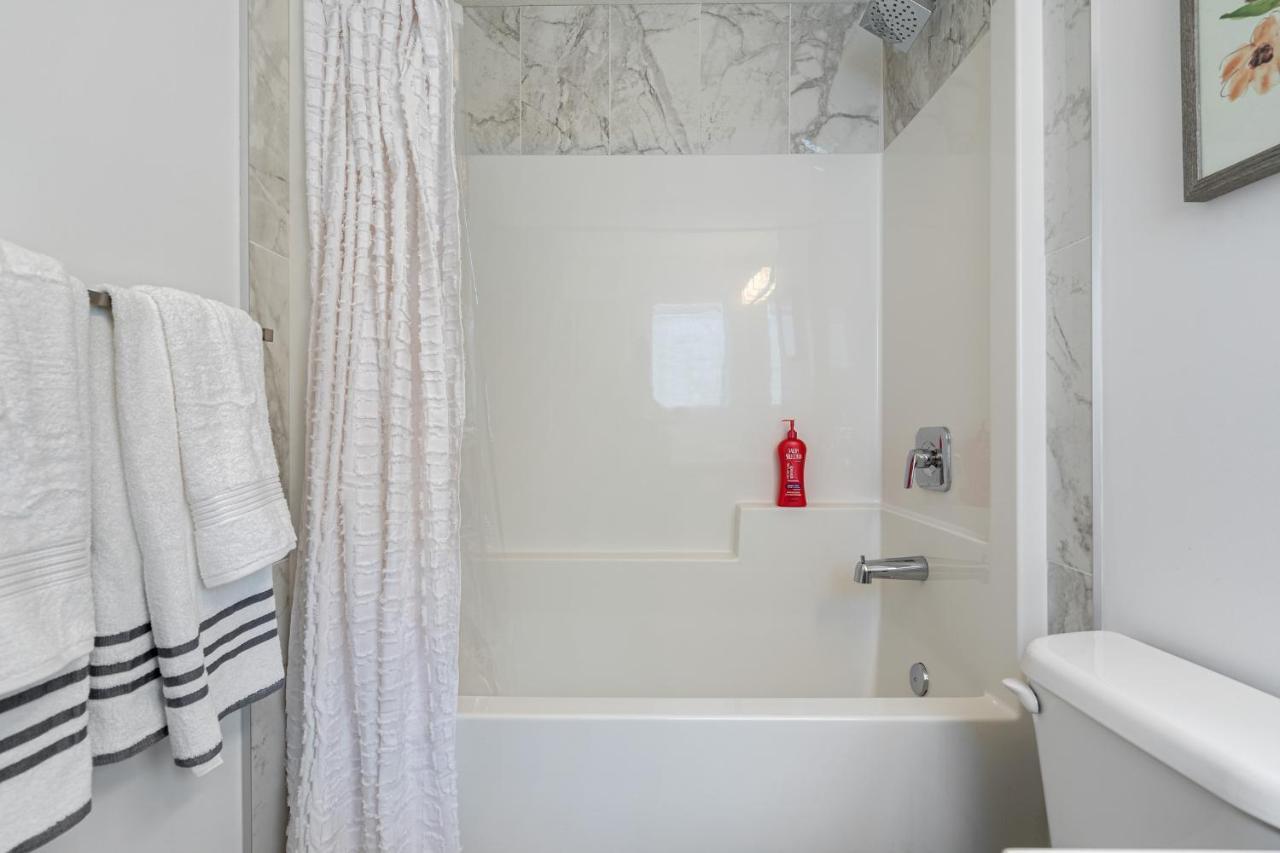 Luxury Spacious Private House Near City Centre YYC Exteriér fotografie