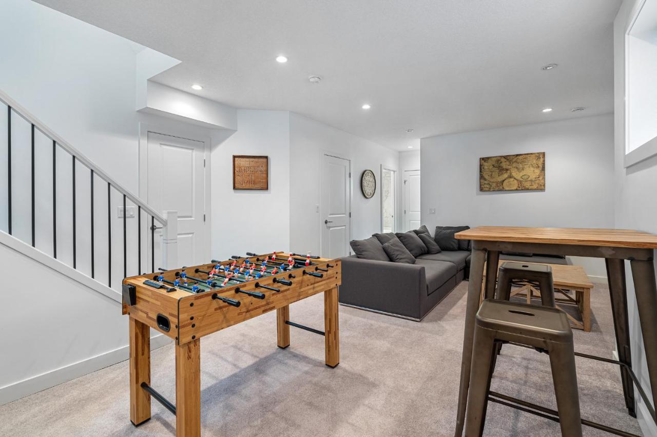 Luxury Spacious Private House Near City Centre YYC Exteriér fotografie