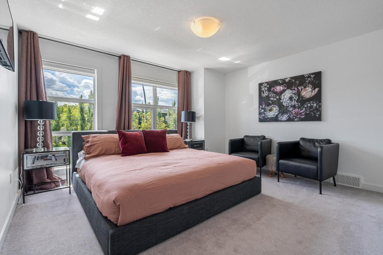 Luxury Spacious Private House Near City Centre YYC Exteriér fotografie