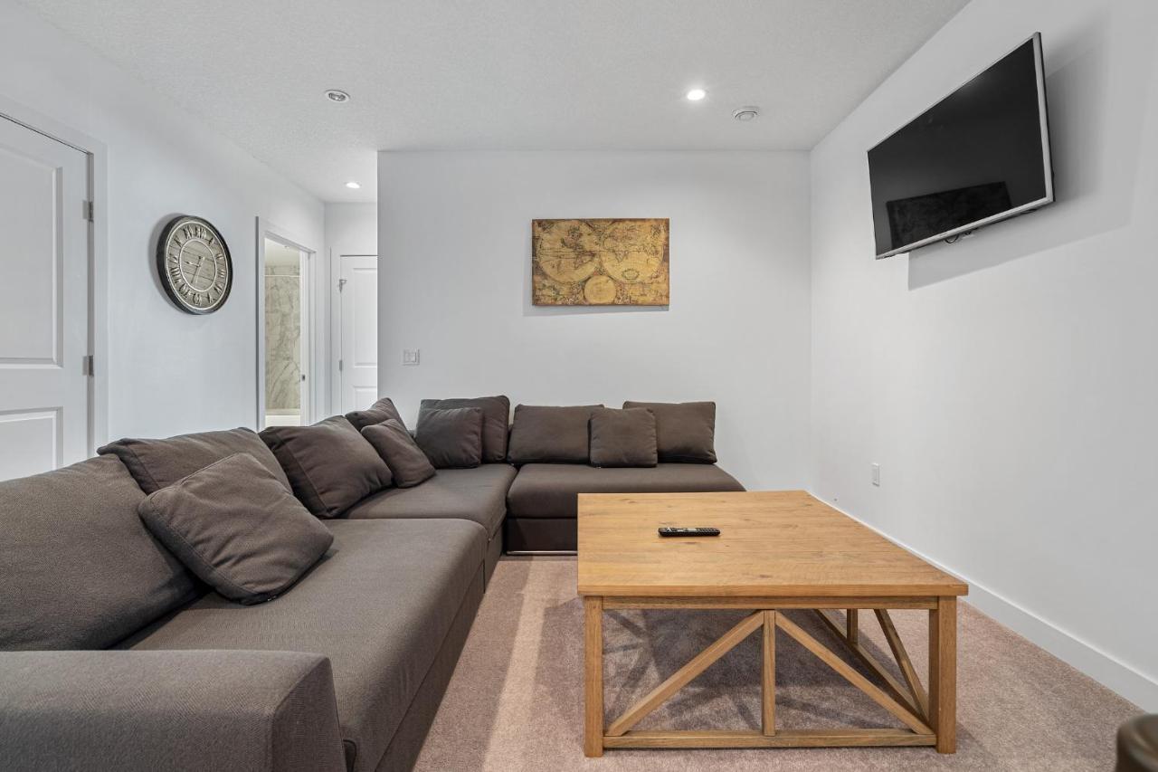 Luxury Spacious Private House Near City Centre YYC Exteriér fotografie