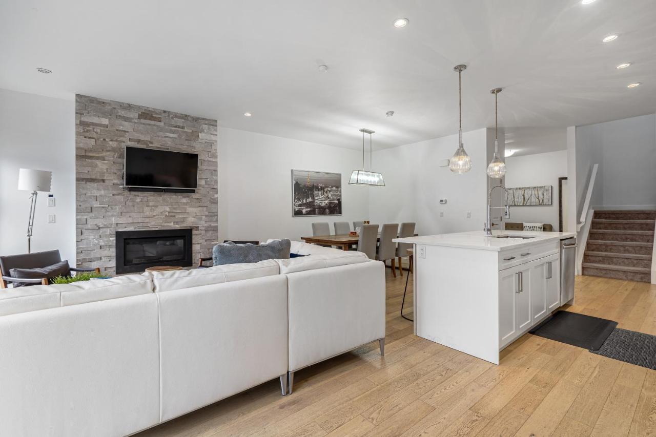Luxury Spacious Private House Near City Centre YYC Exteriér fotografie